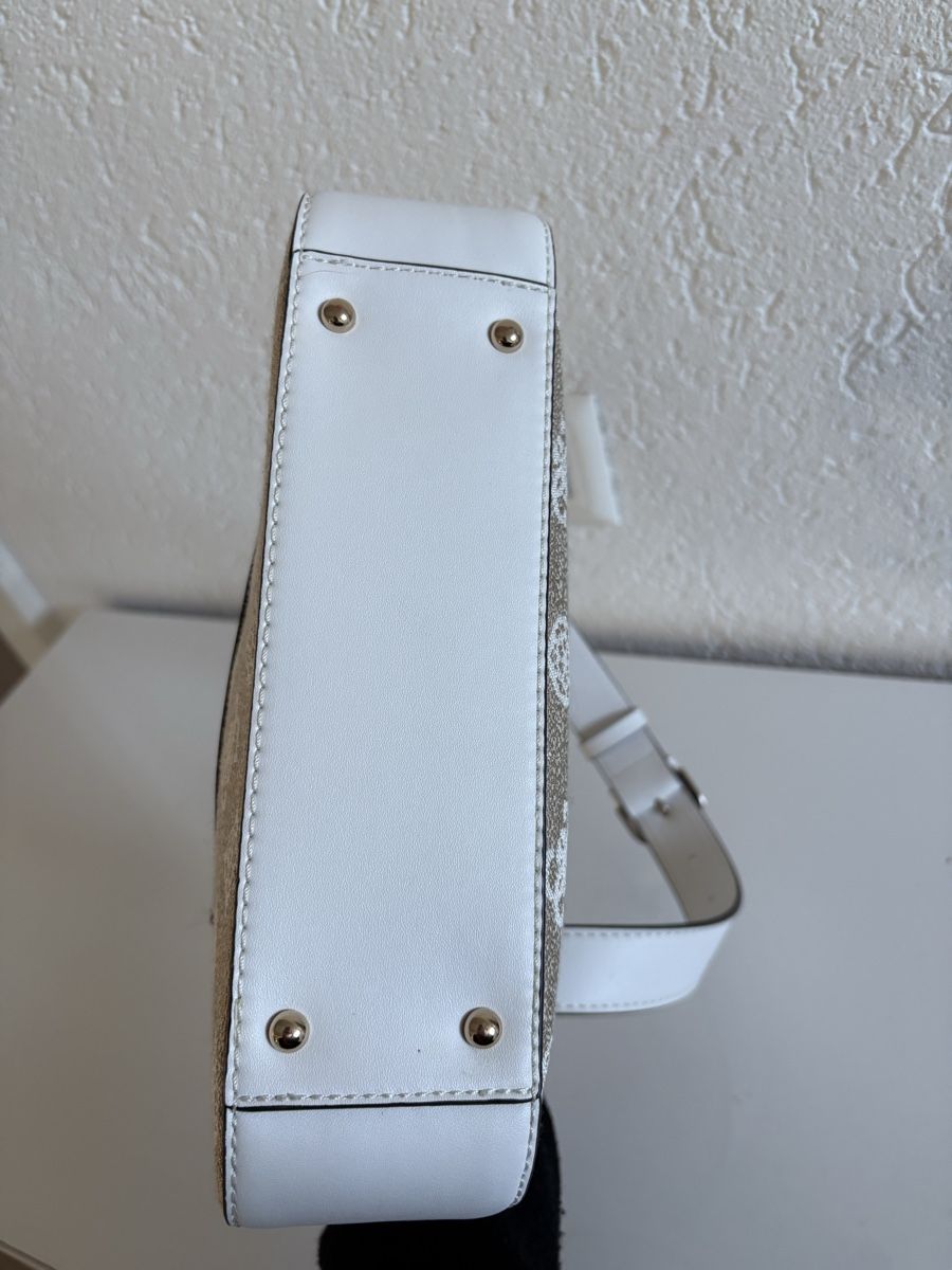 Guess Taschen: GUESS Handtasche  – Neu (gemäss Beschreibung) aus Itingen von emi_khc2 5