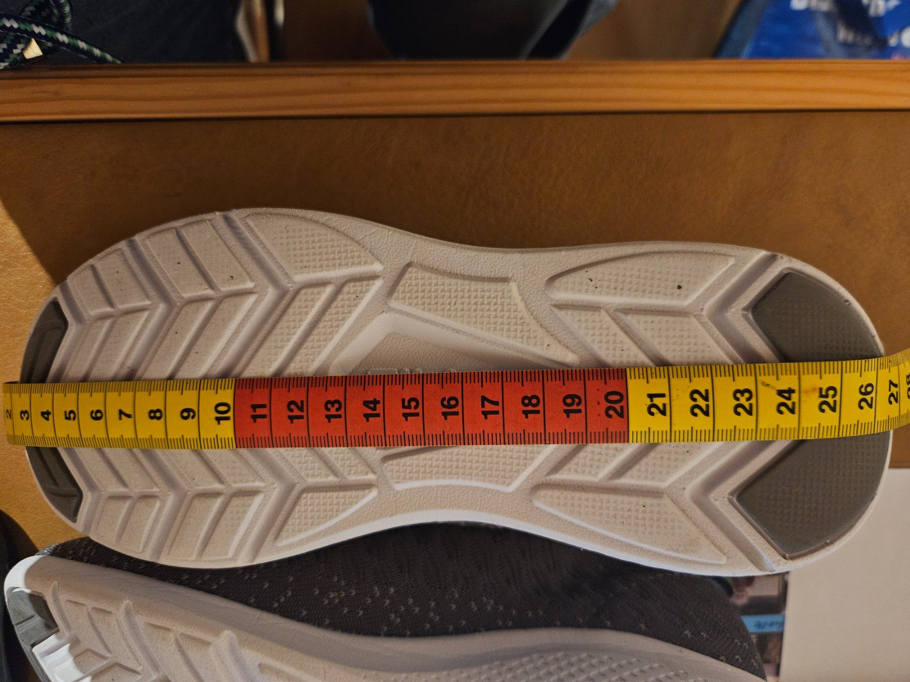Fila Chaussures filles: Leichte Turnschuhe Gr. 37 – D'occasion à Staffelbach par Frisco77 7
