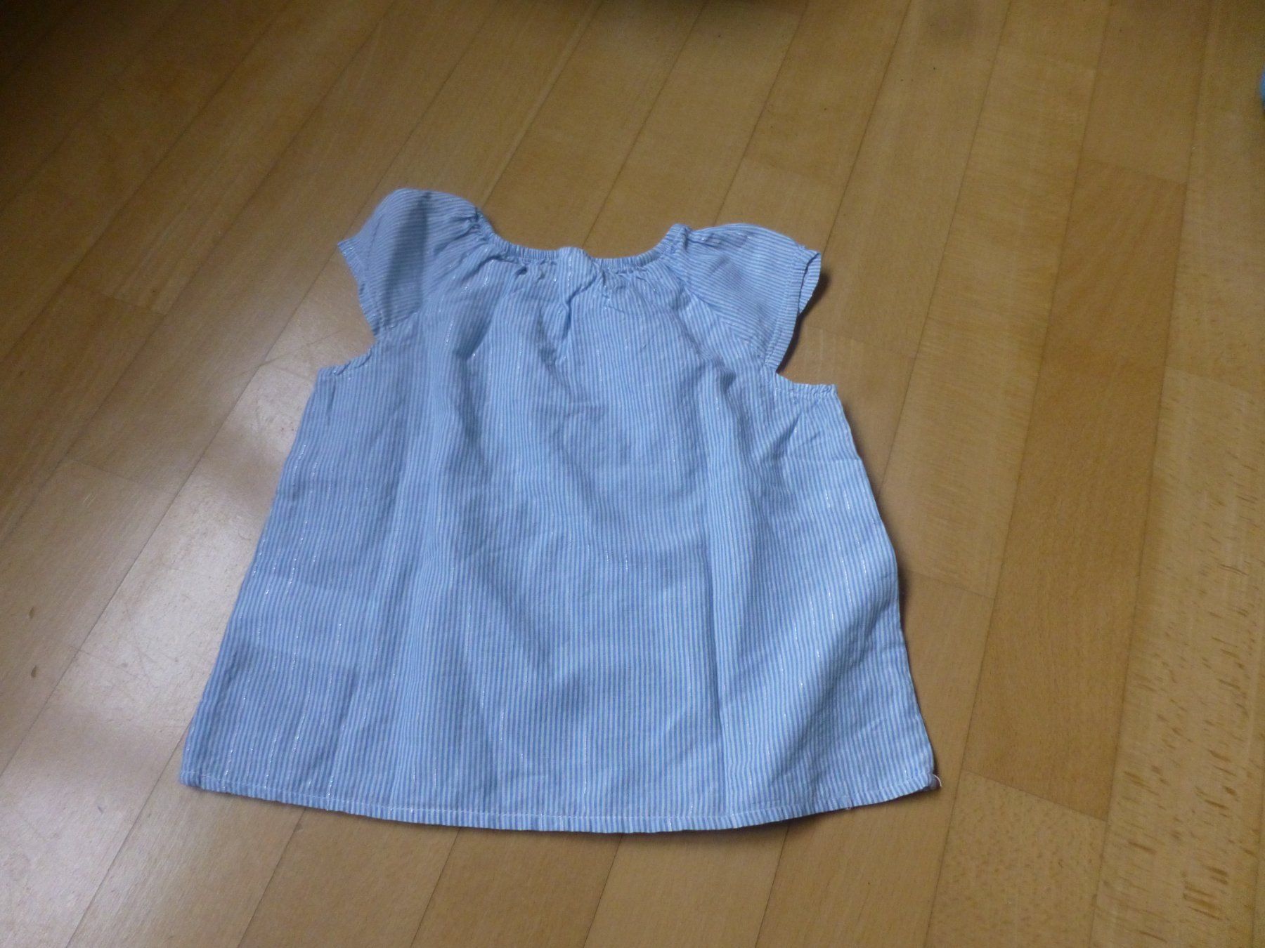 H&M Blusen, T-Shirts & Tops: Mädchen-Bluse (ärmellos) Gr. 80 – Gebraucht aus Hergiswil NW von annettelia 1