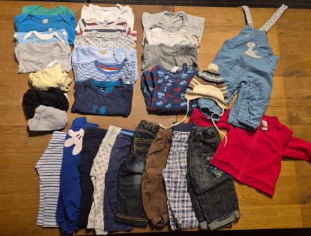 Kleider Paket 2, 29 Teile, Winter, Grösse 74