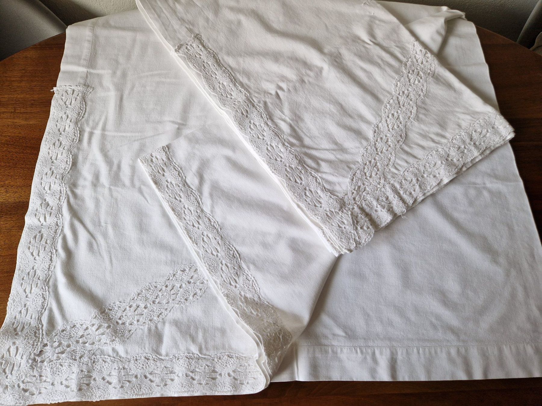 Biancheria da letto: Vintage  Bettwäsche Set mit Klöppelspitze – Usato da Bern venduto da Antikbatik 2