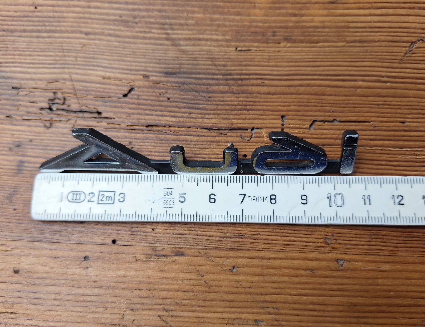 Audi Tutti pezzi di ricambio auto: Audi 100 C1 Embleme – Usato da Triesen venduto da BLACKSHEEP75 3