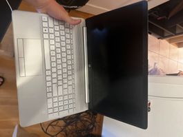 HP Laptop 15s (15.6") Silber – Moderner & Schlanker Allround