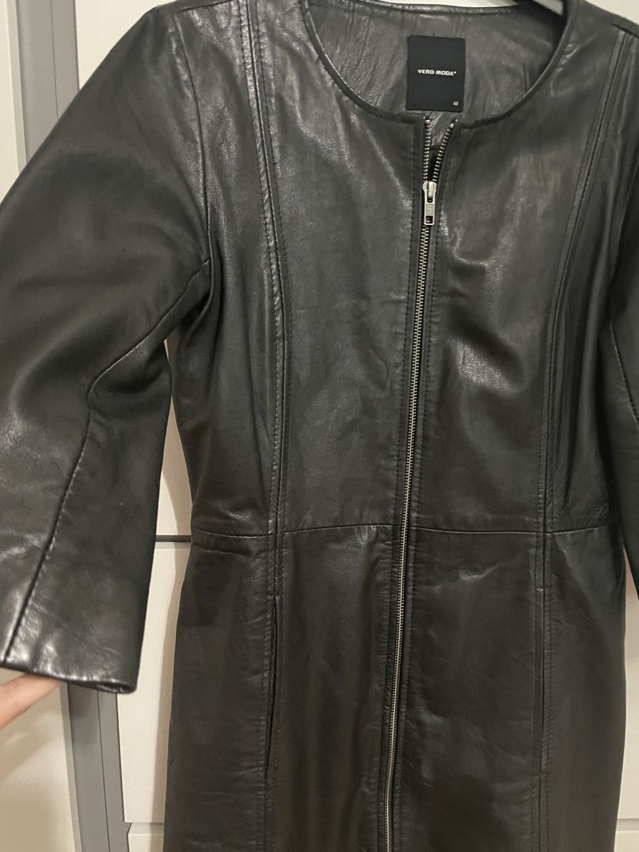 Vero Moda Cappotti: Vero Moda Echt Lederjacke, Grösse M, Top Zustand! – Nuovo (secondo la descrizione) da Effretikon venduto da lihong 1
