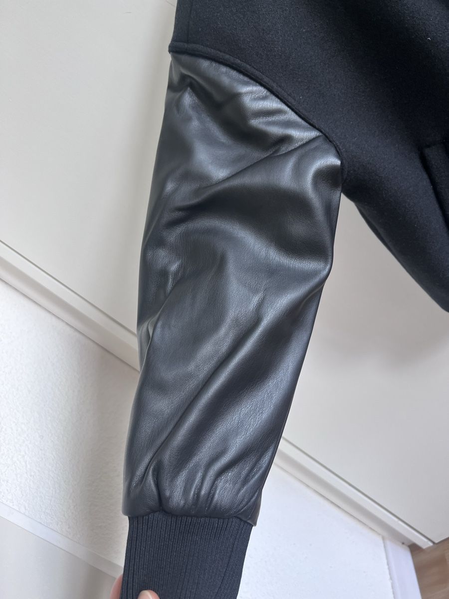 Calvin Klein Jacken & Mäntel: Varsity-Jacke- 8 Grosse Black – Neu (gemäss Beschreibung) aus Bäretswil von esthersitak 8