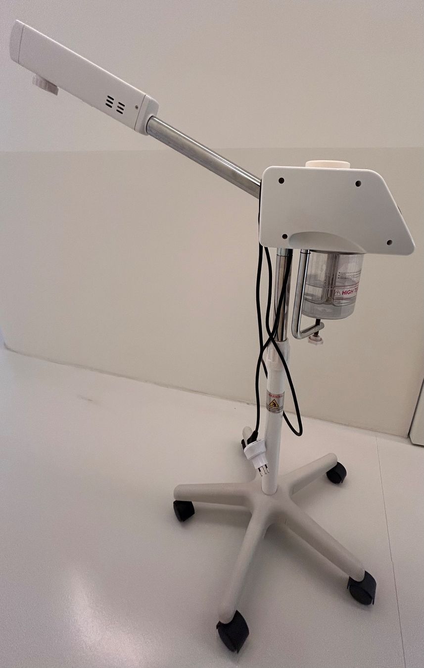 Sonstige Tabakwaren: Facial Steamer- Weelko – Gebraucht aus Lussy-sur-Morges von pips28 2