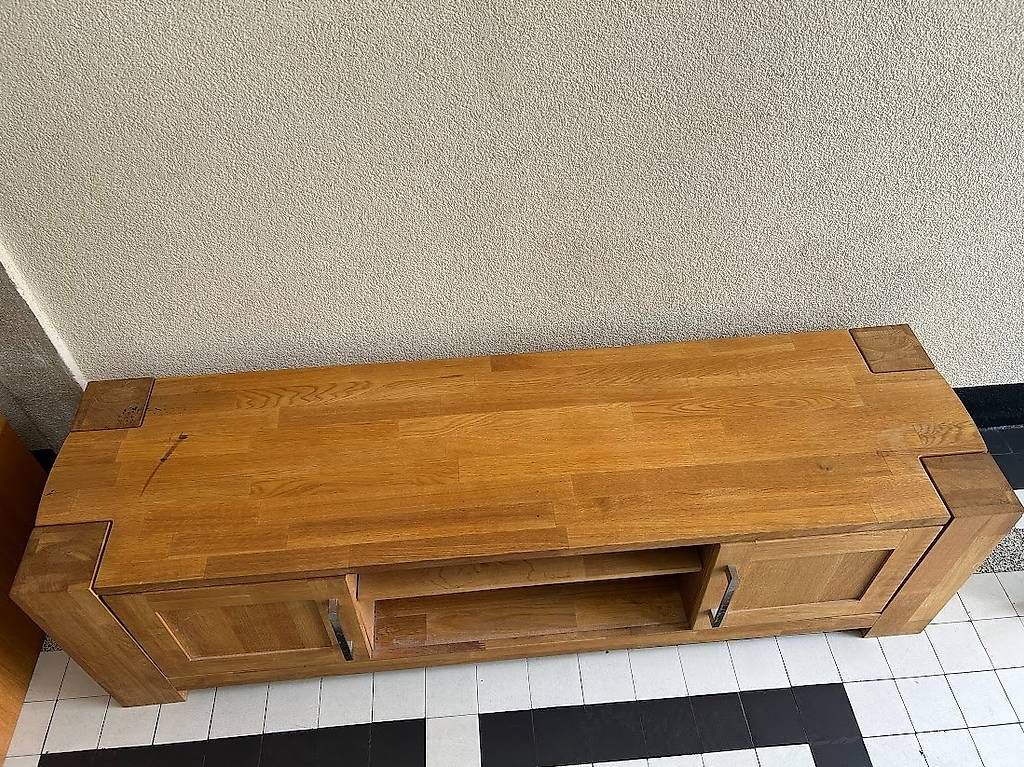 Mobili TV: Meuble TV en bois massif  – Usato da Genève venduto da cor_5frl 2