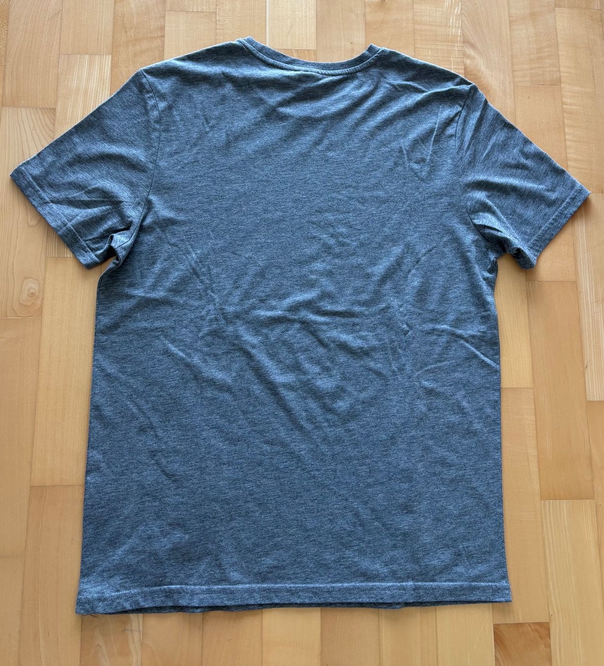 T-shirt: T-Shirt Lyle & Scott – Usato da Winterberg ZH venduto da vanilleinspiration 1