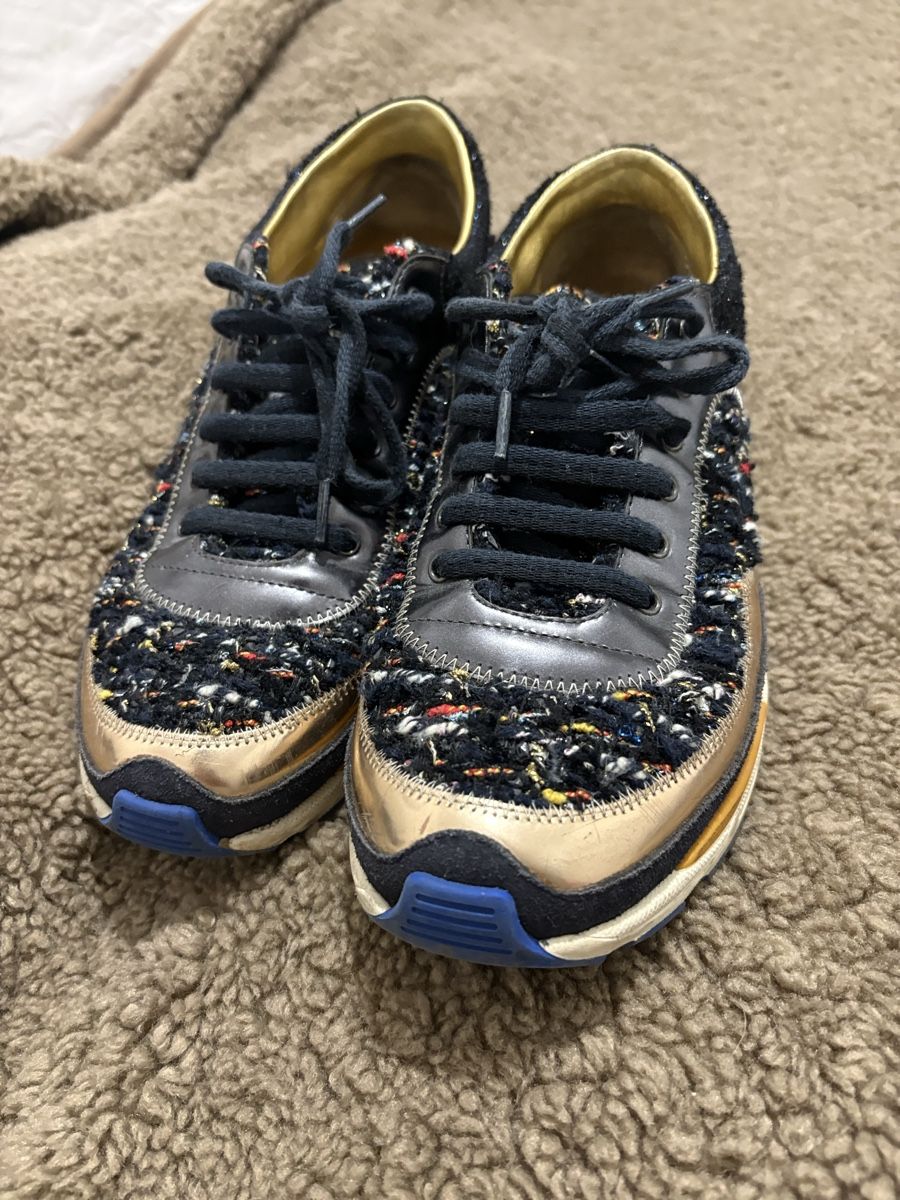 Chanel Scarpe da donna: Vintage Chanel Sneakers – Usato da Zürich venduto da LeaWahl