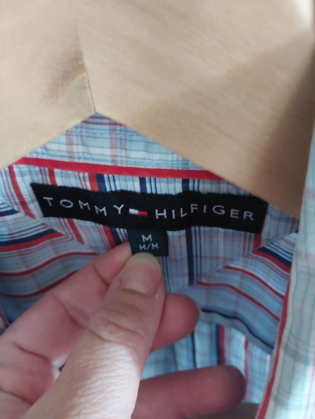 Tommy Hilfiger Lotti di vestiti: Kurzarmhemd M/L – Usato da Rothenthurm venduto da Meitli18 3