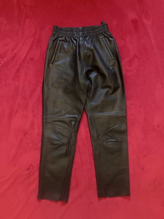 Oakwood Lederhose, Gr. S, neuwertig, top Zustand!