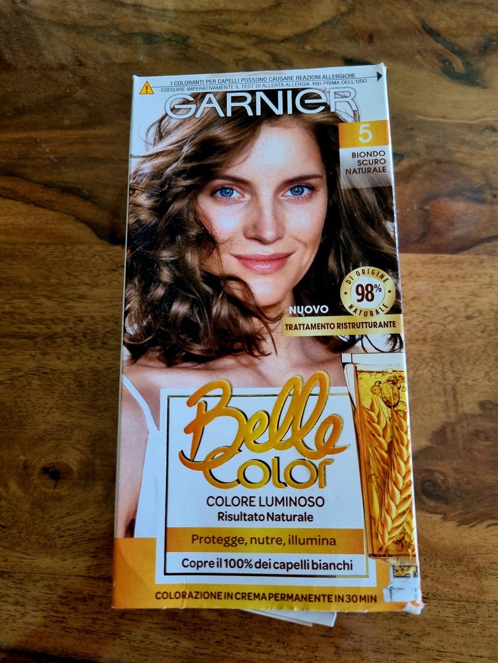 Tinte: Garnier Haarfarbe Dunkelblond deckt graues Haar NEU – Nuovo (secondo la descrizione) da Beckenried venduto da lou_two