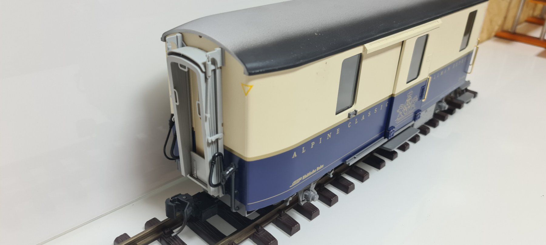 LGB Modelleisenbahnen: LGB RhB Alpine Classic Pullman D4062 – Gebraucht aus Neuenhof von ludovicco 2