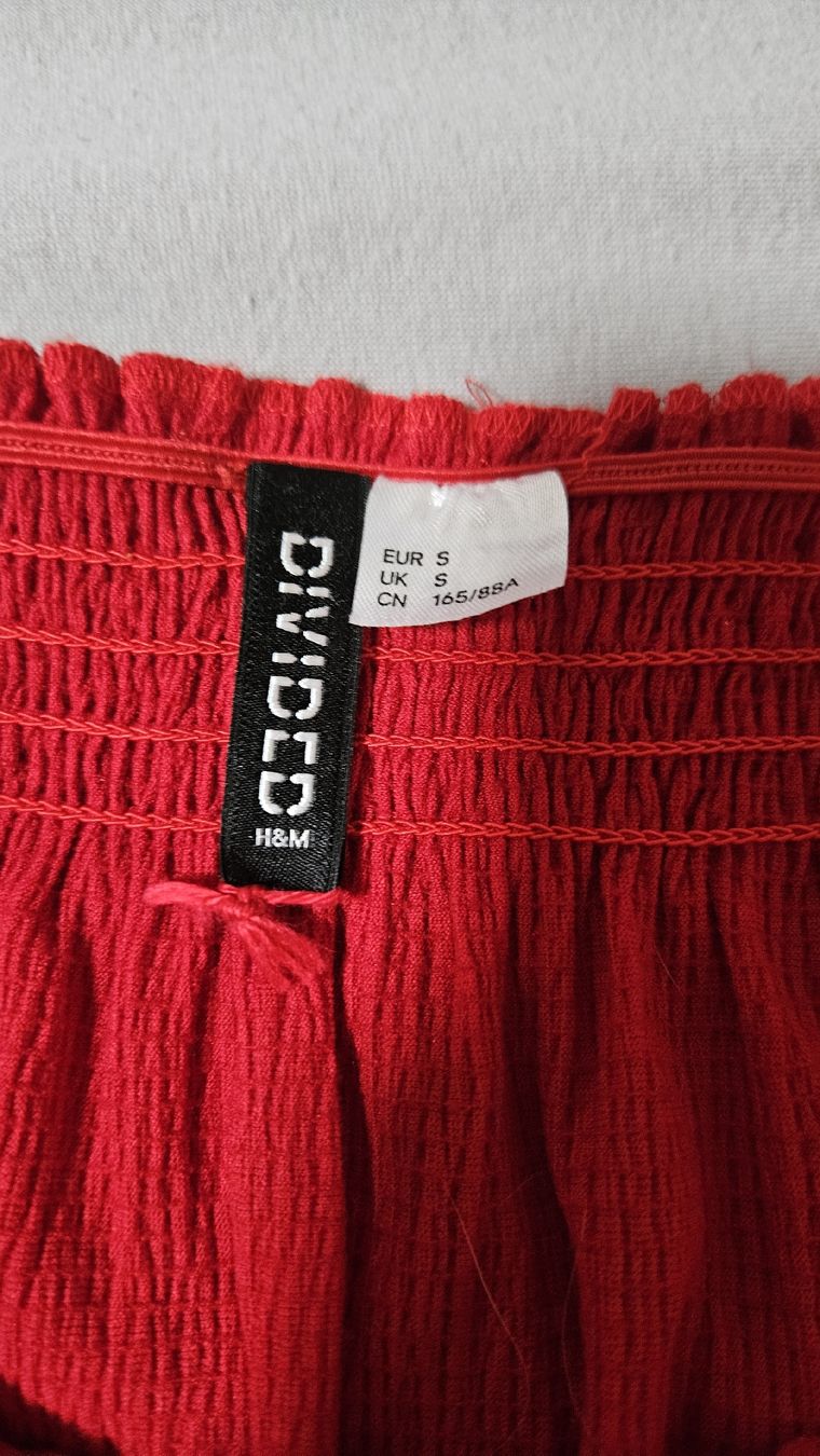 H&M Top: Rotes H&M Oberteil – Usato da Sax venduto da Kieselstei 1