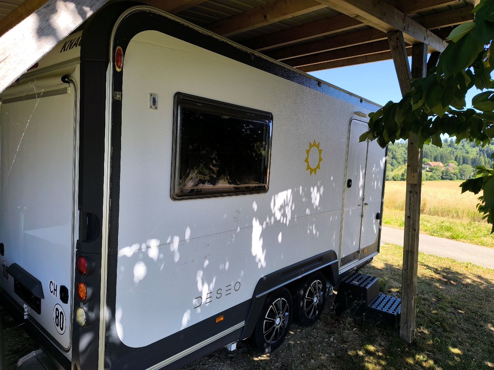 Knaus Veicoli da campeggio: Wohnwagen Knaus Deseo TR – Usato da Grossaffoltern venduto da Baenzu3 3