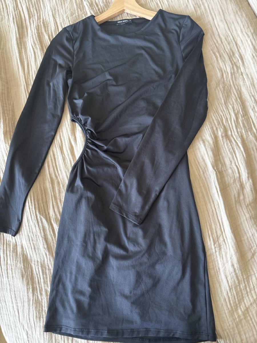 Vestiti: Kleid schwarz langarm Grösse S neuwertig – Usato da Burgdorf venduto da iliria.a 1