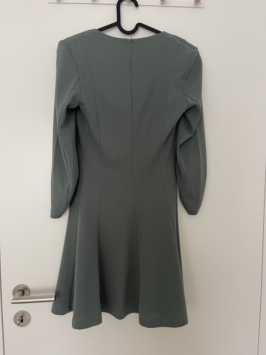 Kleider: Schönes Kleid, Grösse S – Neu (gemäss Beschreibung) aus Stallikon von oez6e 1