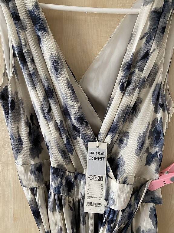 Vestiti: Kleid von Esprit – Usato da Luzern venduto da Samsay 2