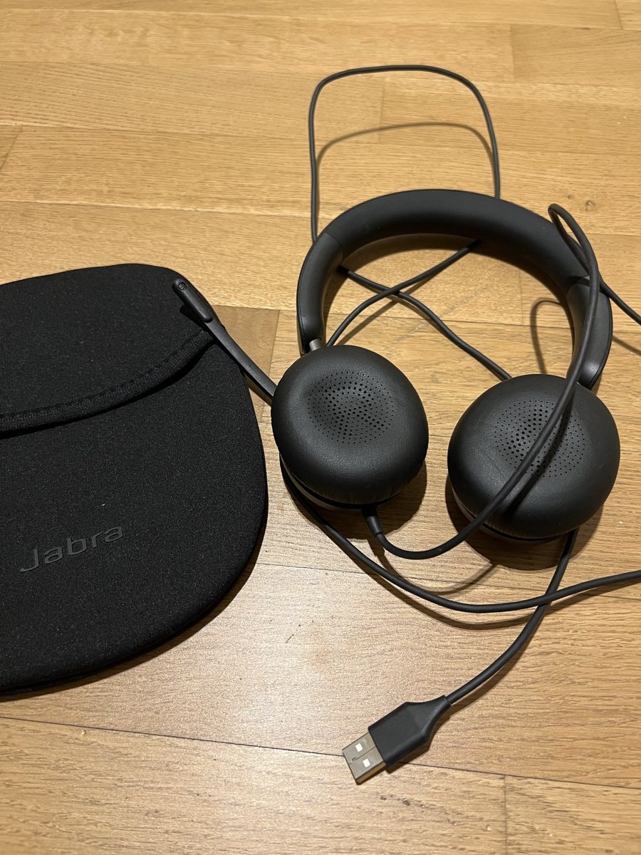 Jabra Cuffie: Jabra Evolve2 40 Headset – Usato da Altendorf venduto da wqv_97 1