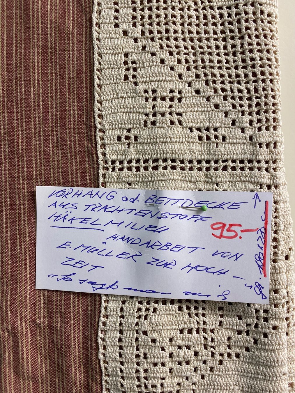 Decken: Wunderschöner Tagesdecke mit Häkelspitze Vintage – Gebraucht aus St.Gallen von Bigdisch 1