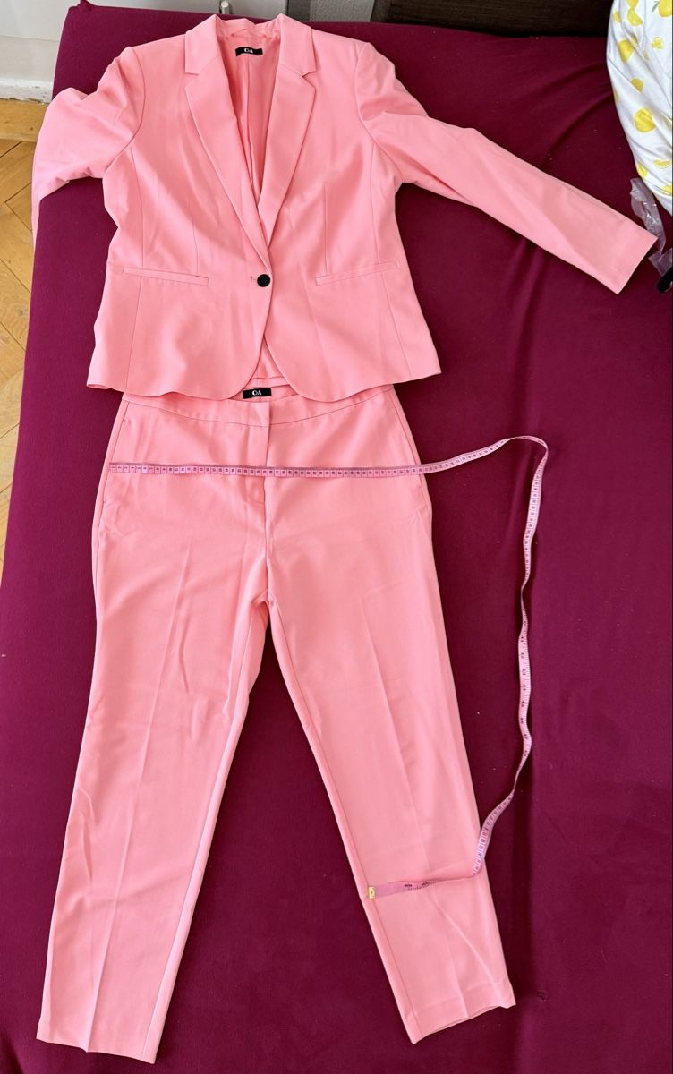 Anzüge & Kostüme: Ensemble/tailleur, rose saumon – Neu (gemäss Beschreibung) aus Le Locle von tchanatakoua