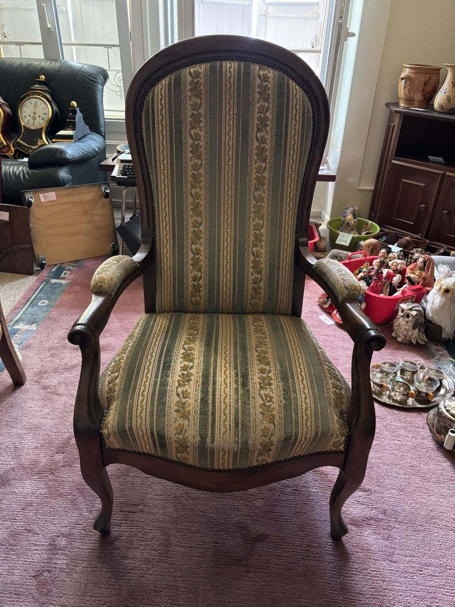Poltrone: Magnifique fauteuil Voltaire classique – Usato da Geneveys-Coffrane venduto da gia_mlv9