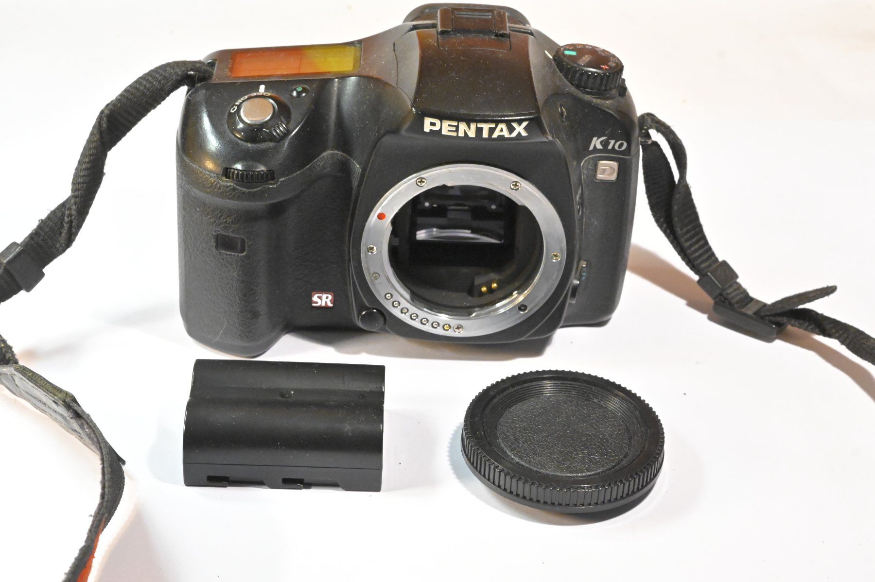 Pentax Fotocamera: Pentax K10D - Spiegelreflexkamera  defekt – Difettoso da Erlinsbach venduto da foto_5018