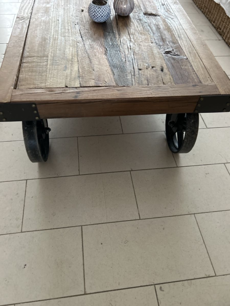 Tavoli: Rustikaler Couchtisch/ Rollentisch, Vintage Look – Usato da Minusio venduto da monette08 1