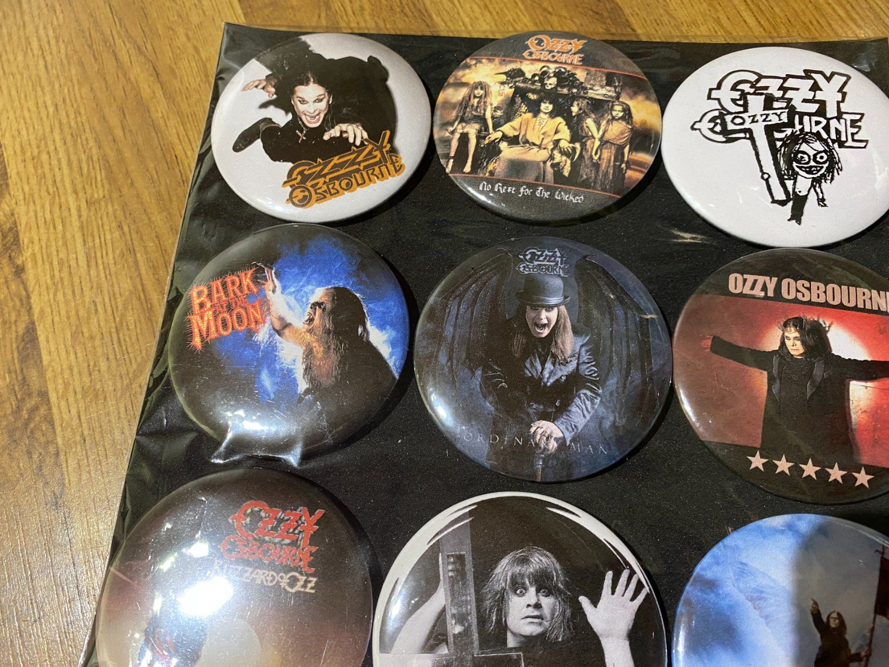 Plaketten & Abzeichen: Ozzy Osbourne Ansteck Badges! – Neu (gemäss Beschreibung) aus Basel von FatCatPacksTheRatt 4