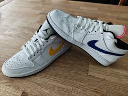 Jordan 1 Low multicolor
