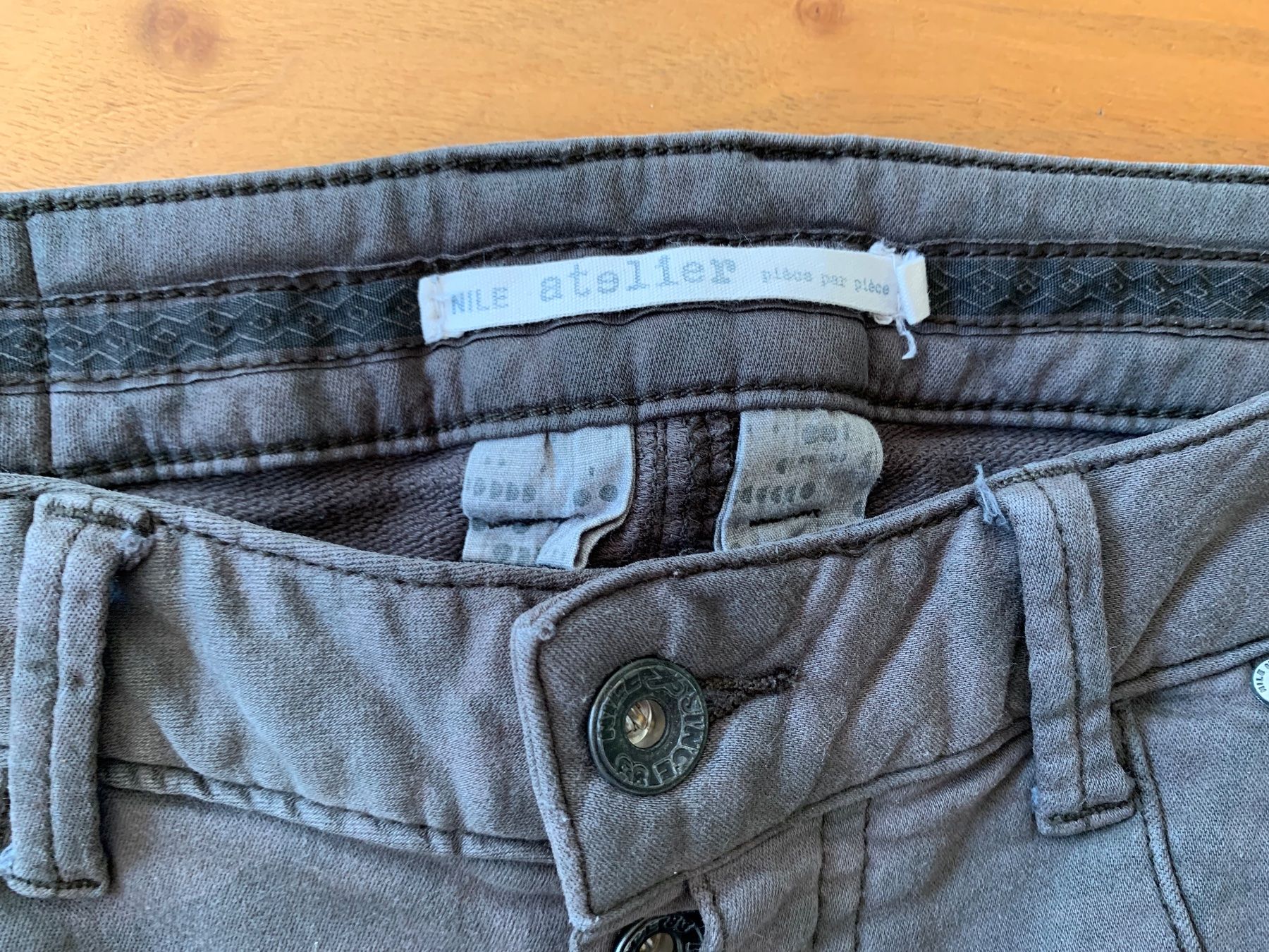 Nile Pantaloni: NILE Atelier tolle Hose Grösse S – Usato da Meiringen venduto da Sheyene 2