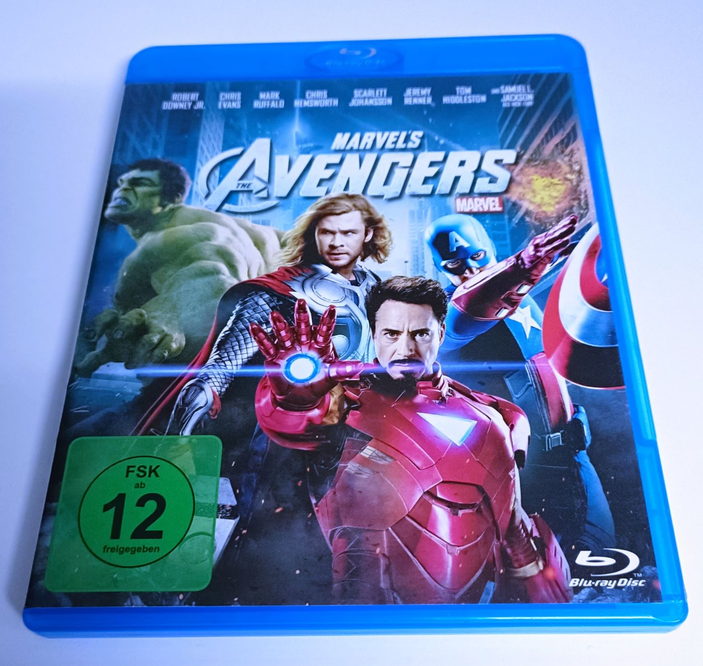 Tutti i DVDs: Marvel's - The Avengers Blu Ray – Usato da Köniz venduto da Movieportal007