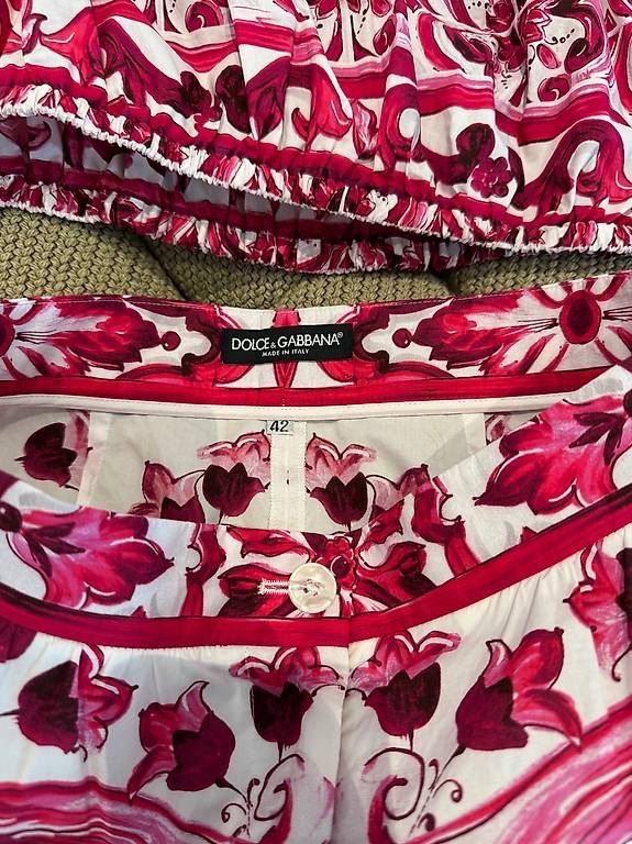 Dolce & Gabbana Lotti di vestiti: DOLCE & GABBANA TOP & SHORTS – Nuovo (secondo la descrizione) da Schwyz venduto da bofb 3