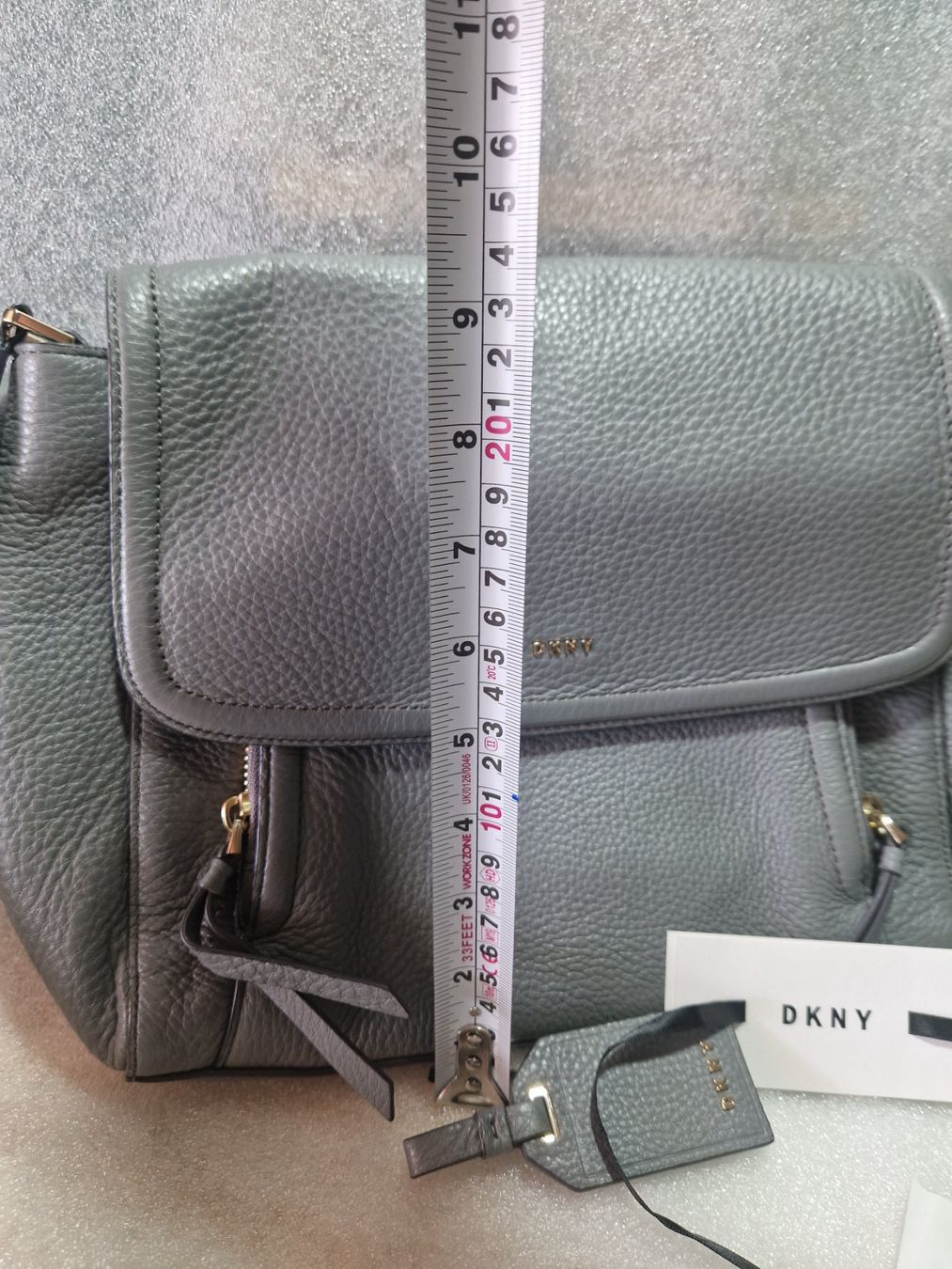 DKNY Taschen für Damen: Umhängetasche DKNY Leder grau – Gebraucht aus Winterthur von Sadega 4