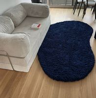 Hochflor-Teppich in organischer Form (Marke Westwing)
