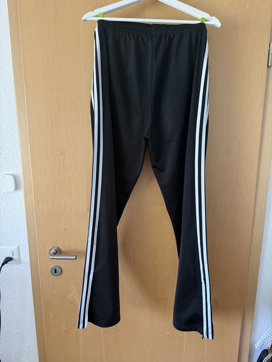 Adidas Pantalons: Adidas Trainerhose – D'occasion à Wilen (Sarnen) par aninaschwab 3