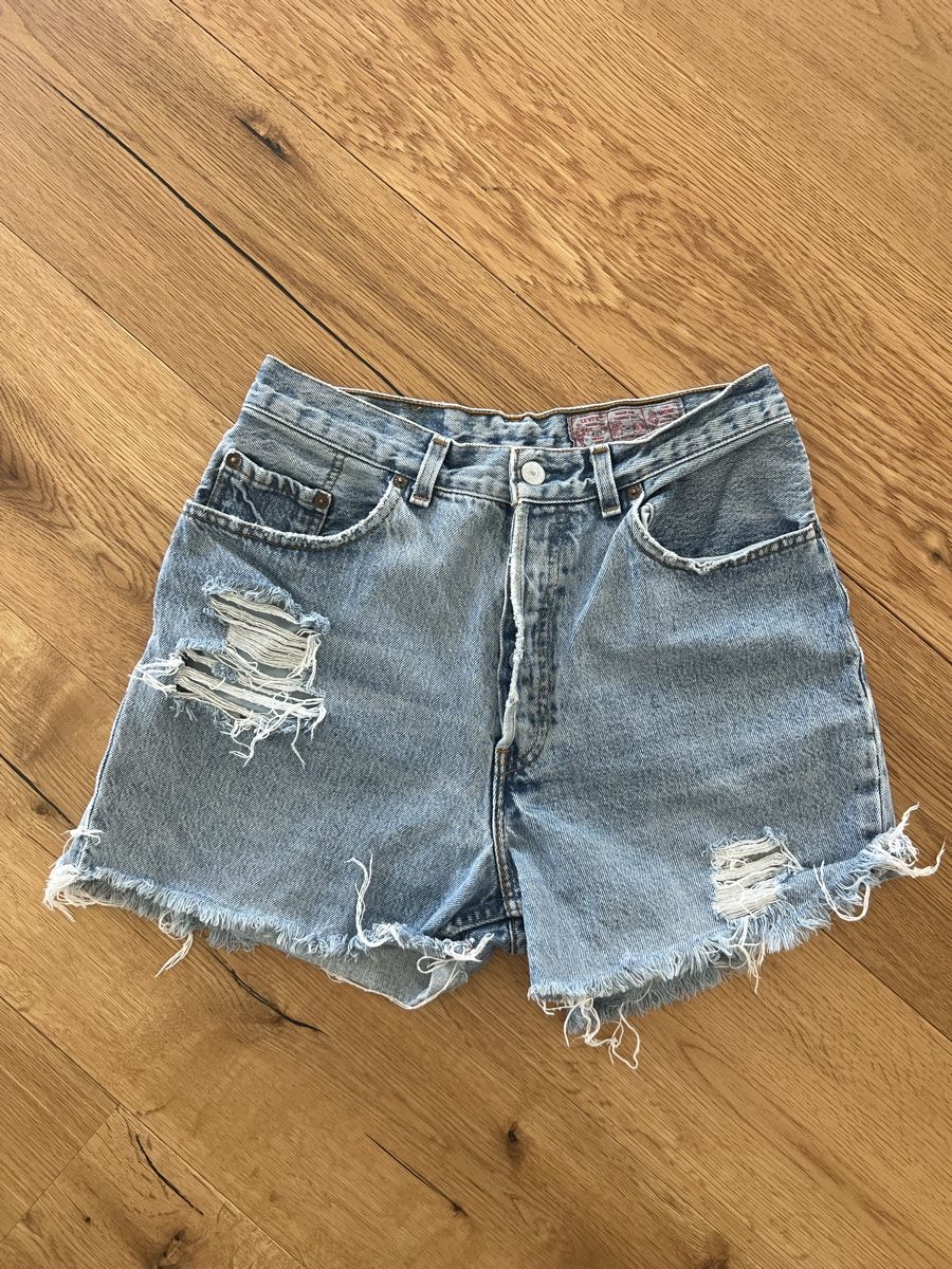 Levi's Jeans: Levi's Shorts Gr. 36/38 – Gebraucht aus Rapperswil SG von zani_st