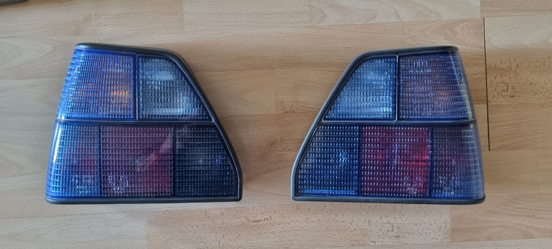 Volkswagen Alle Autoersatzteile: Feux Fifft bleu golf 2 – Gebraucht aus Gorgier von