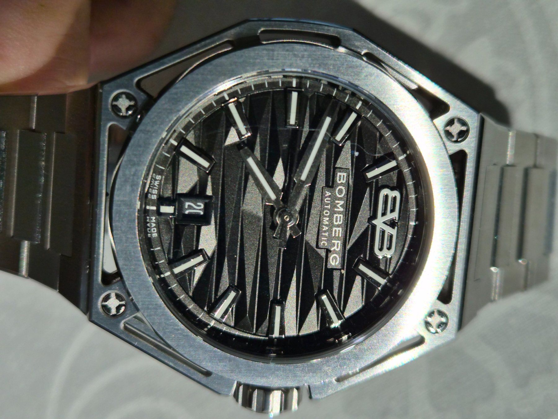 Bomberg Montres: Bomberg Edge Core Automatic black – D'occasion à Chabrey par Horology 1