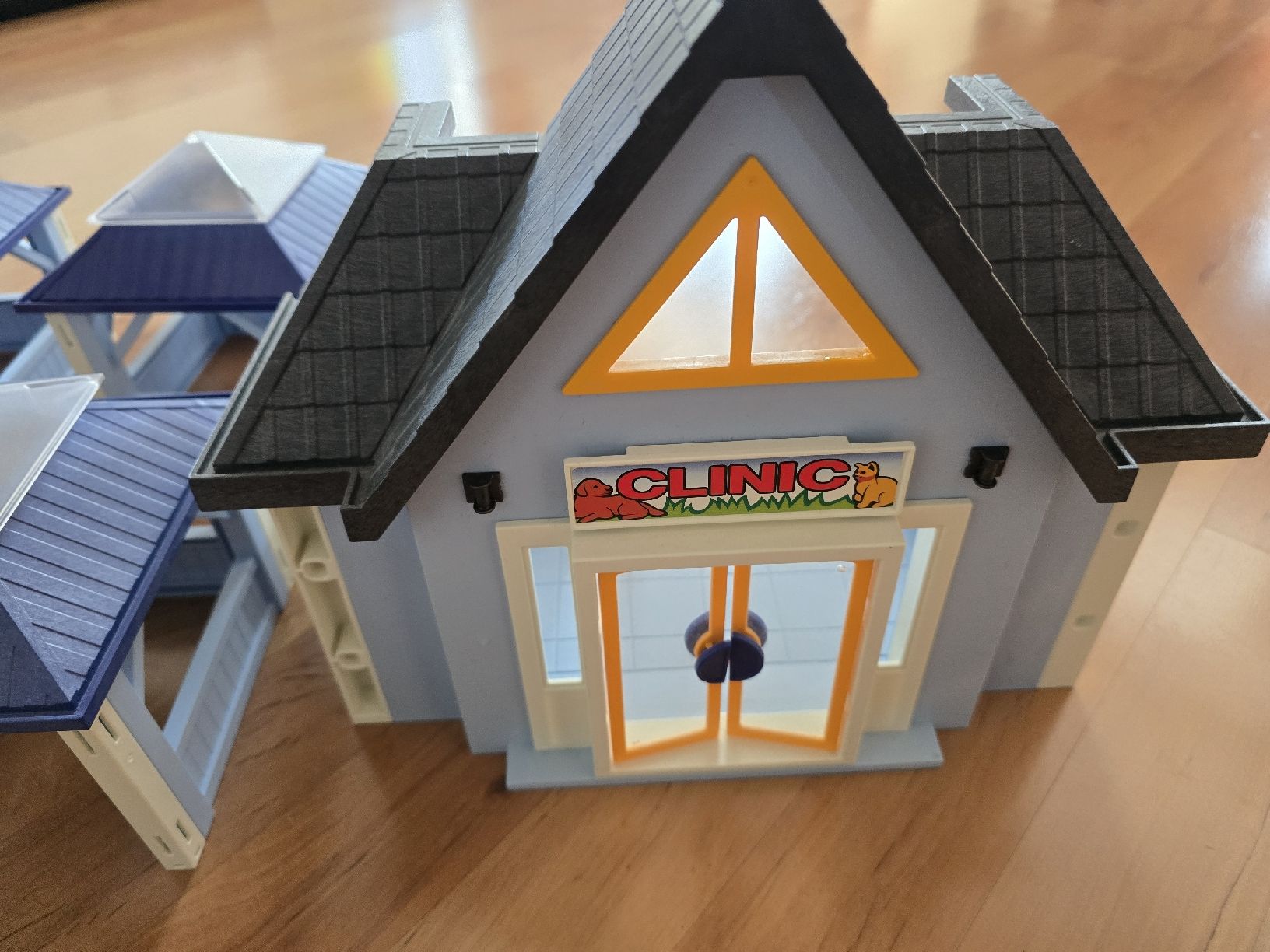 Playmobil Giocattoli: Gebrauchte Playmobil Tierarztpraxis – Usato da Brügg BE venduto da Eulette 2
