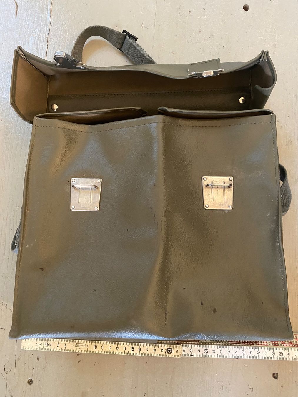 Schweizer Armee Borse: Militär Sanitärtasche – Usato da Winterthur venduto da nor_qtg7 9