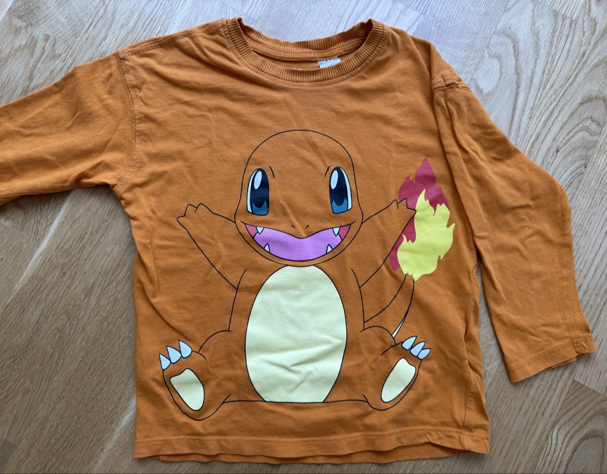H&M Pullover & Sweatshirts: H&M - Lot de 3 pull Pokémon, taille 104 – Gebraucht aus Genève von valmath 2