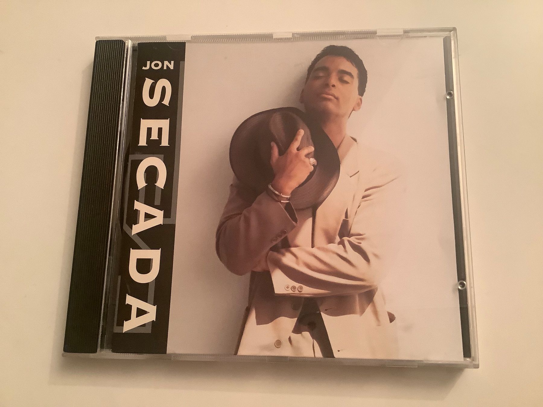 CD: Jon Secada / 1992 – Usato da Dübendorf venduto da Shreck