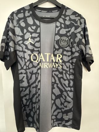 PSG Jordan Fussballtrikot grau schwarz Grösse XL/L neu