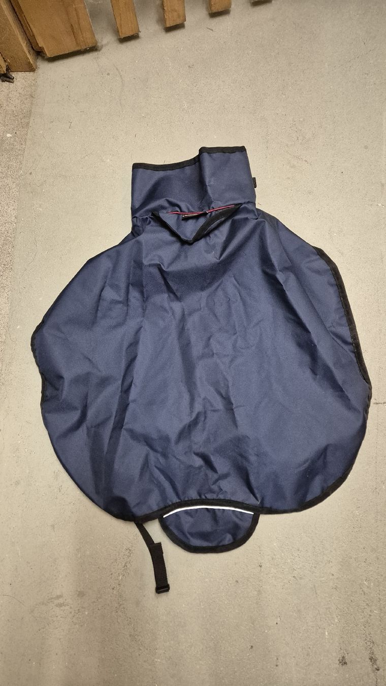 Abbigliamento: Hunde-Regenmantel – Usato da Oetwil an der Limmat venduto da denden01