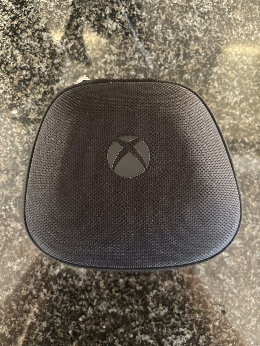 Microsoft Console: XBox Controller mit Zubehör – Usato da Grosswangen venduto da Sunnyday35 4