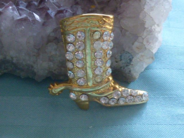 Broschen & Nadeln: Brosche Westernstiefel mit "Brillis" – Gebraucht aus Hinwil von Glasperlen 4