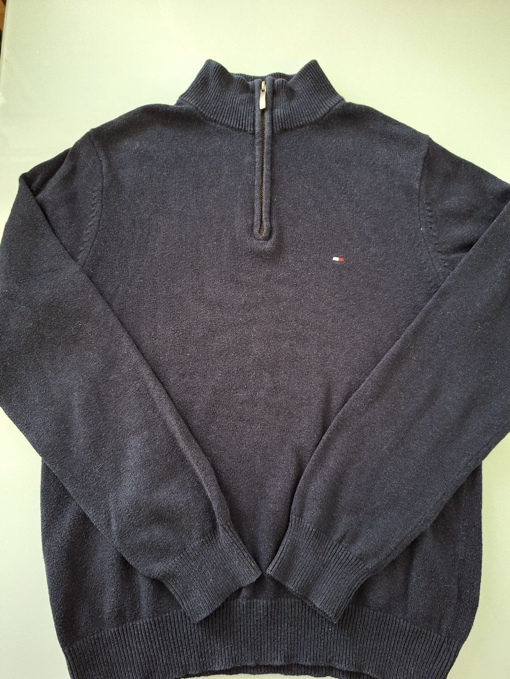Tommy Hilfiger Pullover & Sweatshirts: Pull Tommy Hilfiger Homme Marine Zippé Taille M – Gebraucht aus Renens VD von ser_j2fn 3