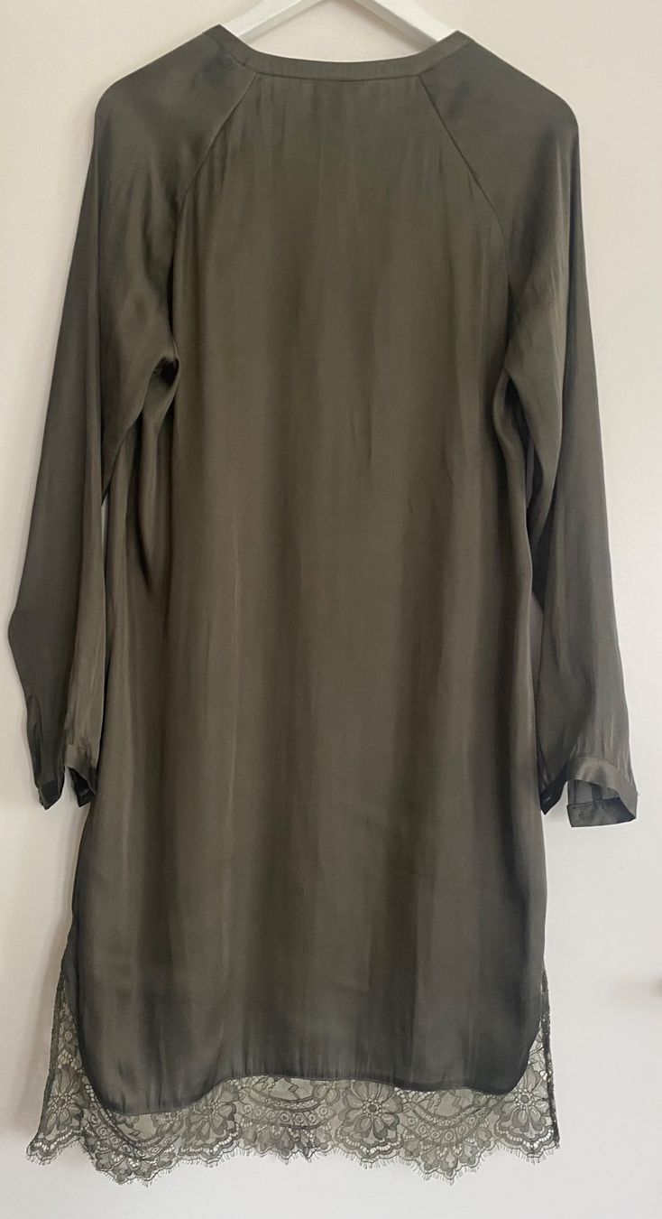 H&M Kleider: Satinkleid in Oliv mit Spitzen-Detail, Gr. 38 – Neu (gemäss Beschreibung) aus Zürich von Maria2021 2