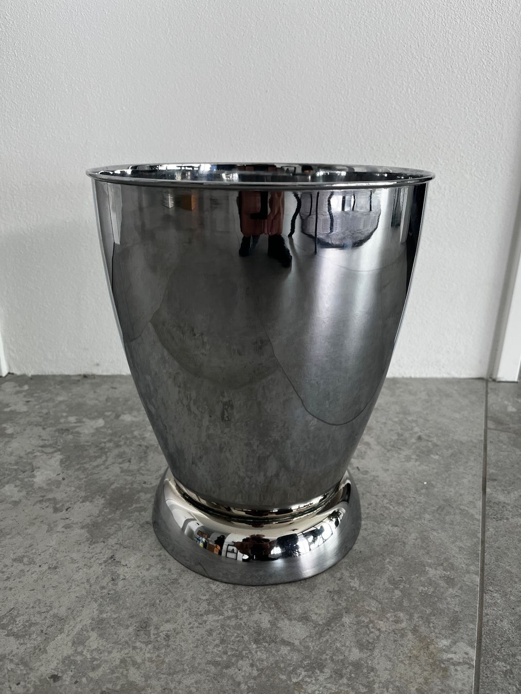 Altro: Eleganter Champagnerkühler / Weinkühler silber – Usato da Bäch SZ venduto da Mastergevin